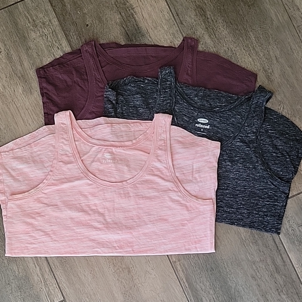 Set of 3 Old Navy Relaxed scoop neck tanks, size M